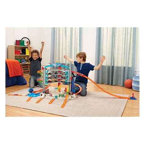 Set Masinute Cu Parcare Si Circuit Hot Wheels Ultimate Garage Noriel