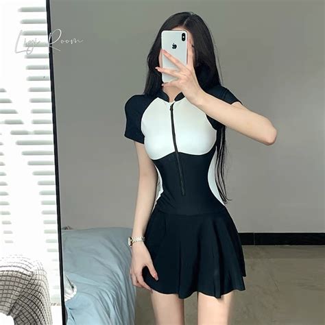 Bikini cộc tay váy xoè kín đáo đồ bơi liền mảnh kéo khoá tôn dáng Shopee Việt Nam
