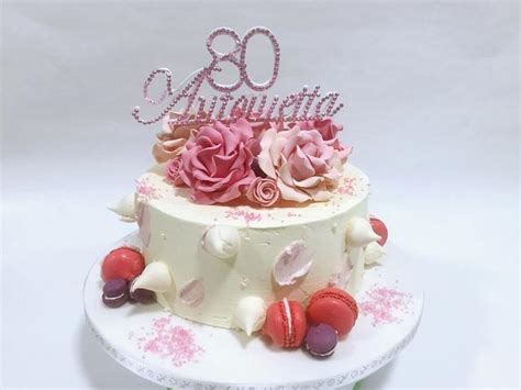 Nude Cake Decorated Cake By Donatella Bussacchetti CakesDecor