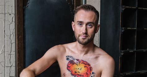 Living With HIV Tips To Keep Healthy While Celebrating This Summer Meaws Gay Site Providing