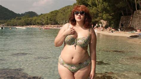 Sono Una Donna Formosa Che Ha Osato Indossare Un Bikini Per La Prima Volta In Spiaggia E Cos