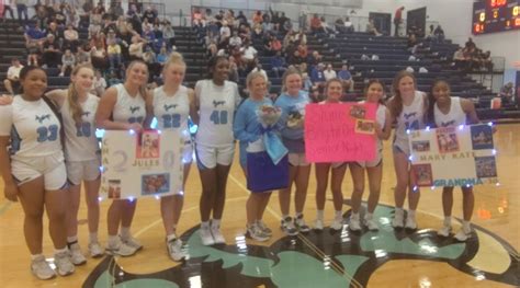 Chapin High School Celebrates Senior Night – thechapinnews.com