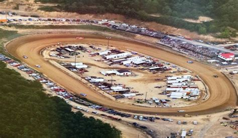 The Total Novices Guide To Dirt Track Racing Axleaddict