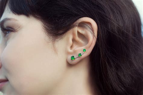 Срібні сережки з зеленими фіанітами - Dadiverin Jewelry