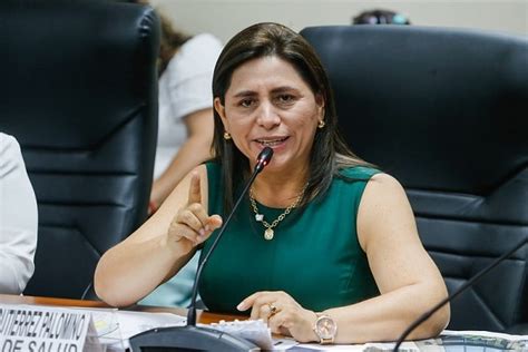 Rosa Gutiérrez Congresistas Instan A Ministra De Salud A Presentarse