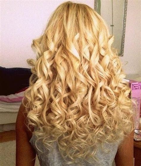 Pin By Make Up Nail Art And Hairstyl On Latest Hairstyles Curly Hair