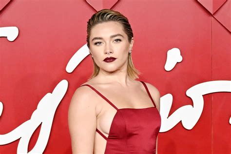 Florence Pugh In Valentino At The 2022 Fashion Awards IN Or OUT Tom