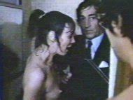 Naked Sabine Azéma in On n est pas des anges elles non plus