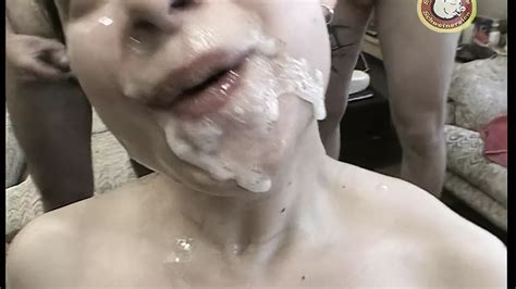 Brunette Freut Sich Das So Viel Sperma In Ihrem Mund Ist XHamster