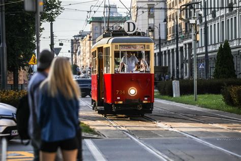 Zabytkowy Tramwaj Wyjedzie Na Warszawskie Tory Taka Podr Mo E Si