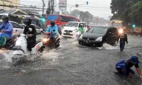 Potensi Banjir Mengintai Sejumlah Wilayah Bmkg Minta Hati Hati Pena