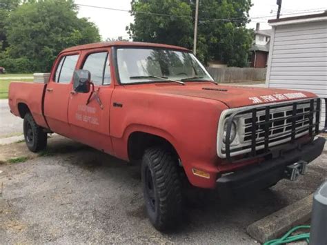 Dodge Power Wagon W200 Crew Cab 4x4 For Sale Photos Technical