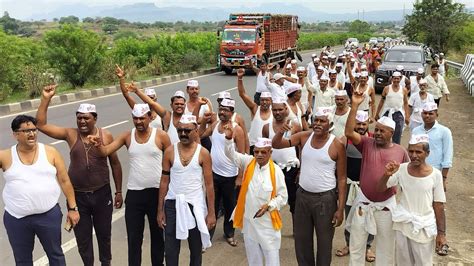 Semi Nude Protest In Igatpuri Farmers March Against Land Records