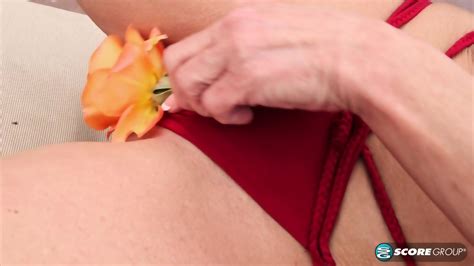 A Bikini GILF Fills Her Ass Cyndi Sinclair