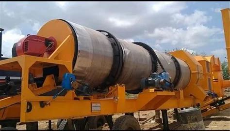 UNIVERSAL ENGINEERS Automatic Mobile Asphalt Hot Mix Plant Model Name Number UMDM 35 Capacity