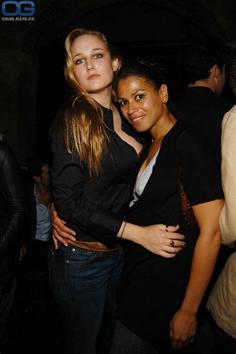 Leelee Sobieski Nude Pictures Onlyfans Leaks Playboy Photos Sex Scene Uncensored