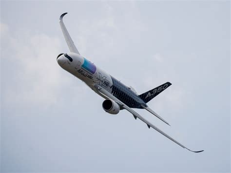 Airbus Targets A350 Wide Body Sale On Macrons China Trip Bloomberg