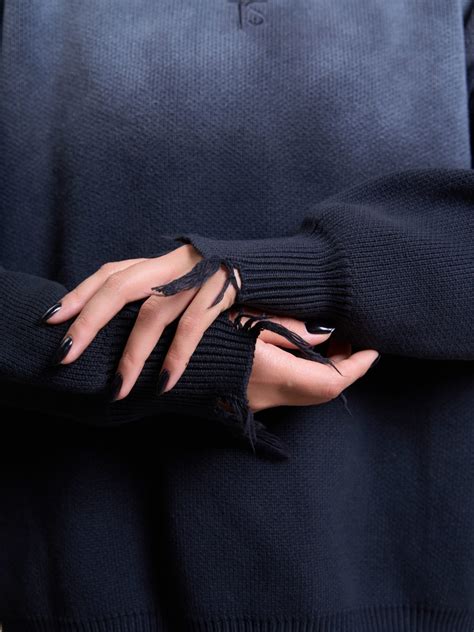 TOMSOYER — Базовая, современная, унисекс одежда с доставкой