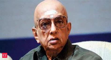 Thuglak editor Cho Ramaswamy passes away - The Economic Times Video | ET Tv