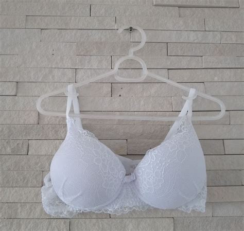 Conjunto Sutiã Calcinha em Renda Lindíssimo Lingerie Feminina Luciana Marques Nunca Usado