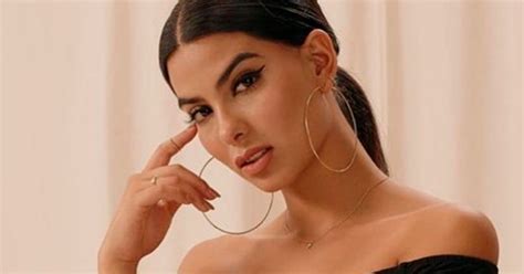 Ivana Yturbe Muestra Radiante Figura Post Parto En Sublime Bikini Que Incluye Tendencia Del