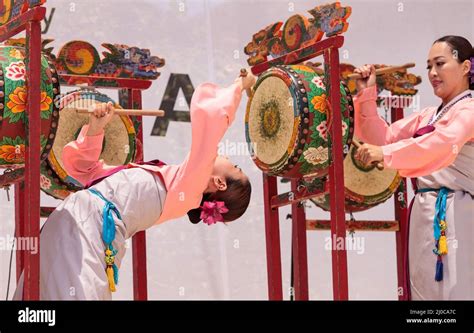 Korean Drum Dance Performed At The San Diego Zoo Safari Park Stock