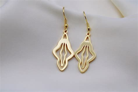 Vulva Ohrringe Female Body Yoni Vagina Labia Uterus Schmuck Etsy De