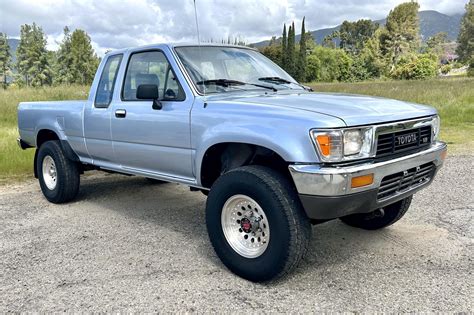 No Reserve Toyota Pickup Xtracab Deluxe V X For Sale On Bat