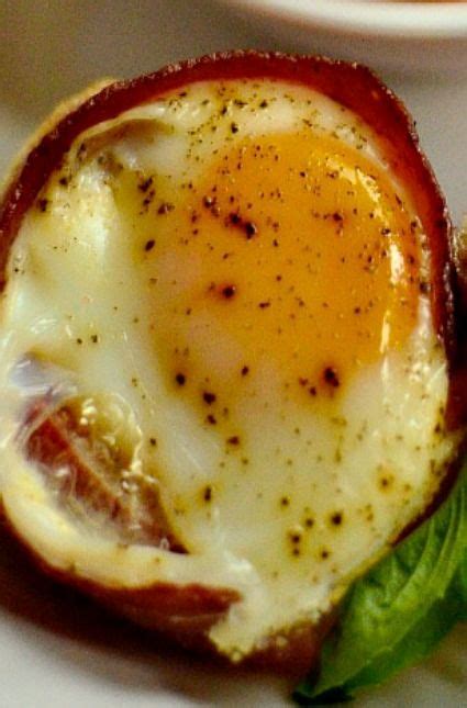 Baked Egg Tomato Bacon Cups Bacon Tomato Yummy Breakfast Egg Dishes