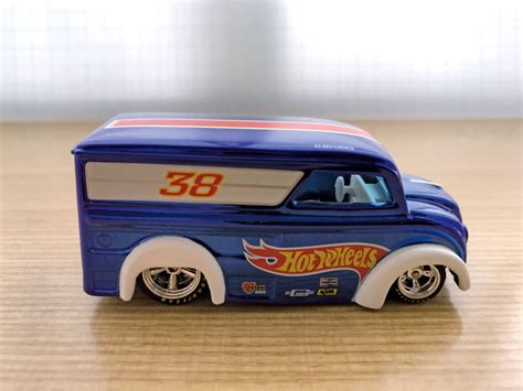 Hot Wheels 2006 RLC REAL RIDERS DAIRY DELIVERY LOOSE 4 乗用車 売買されたオークション情報yahooの商品情報をアーカイブ公開