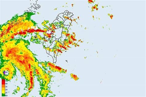 【快訊】蘇拉「回馬槍」 12縣市大雨特報、其中2縣市「大雷雨注意」 上報 Line Today