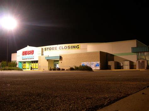 sears spending   million  doesnt   shrink