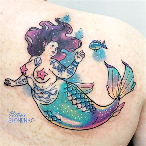 curvy mermaid tattoo hommel tatoeage inspiratie kunst
