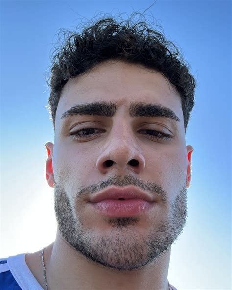 Cem (@cemveu) • Instagram photos and videos