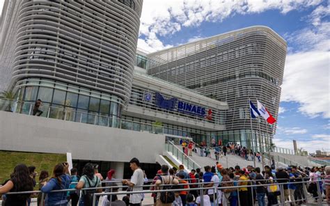 Salvadore Os Abarrotan La Nueva Biblioteca Nacional De El Salvador El