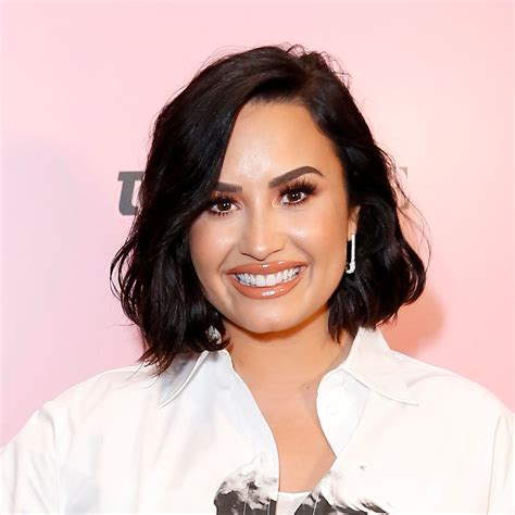 Demi Lovato Showcases Dramatic Weight Loss In Tiny String Bikini HELLO