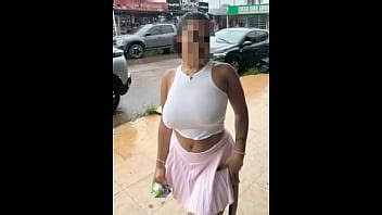 Femme mariée aux gros seins donnant sa chatte pendant un massage XVIDEOS