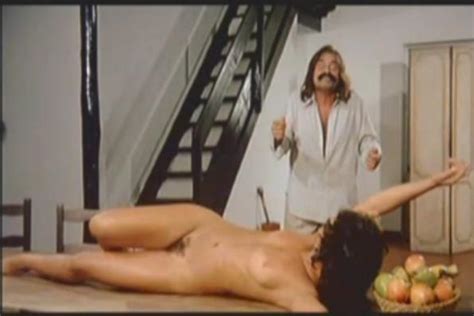 Naked Elys Cardoso In Curral De Mulheres