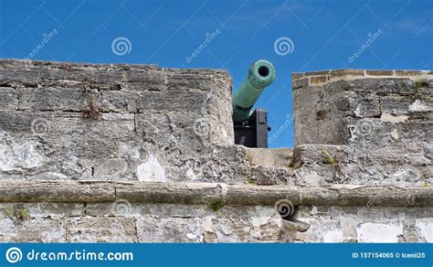 Canon Behind a Parapet Wall on Castillo De San Marcos Stock Image - Image of north, cannon ...