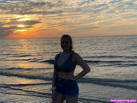 Emspensiveemily Emilyy1501 Officialemspensiveemily Nude OnlyFans Photo 5 The Fappening Plus