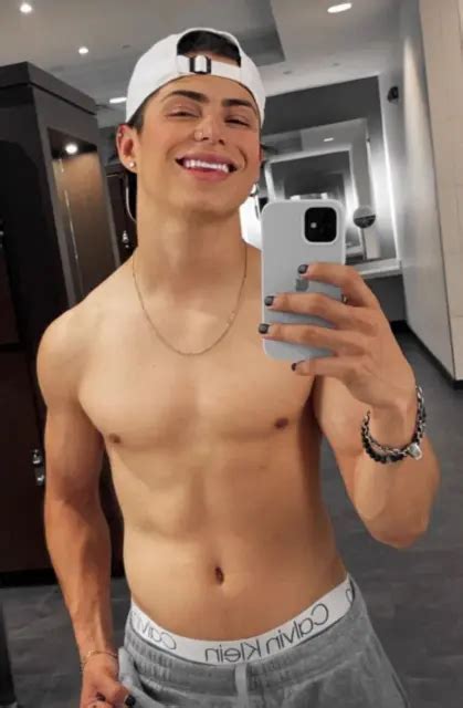 Shirtless Male Nude Beefcake Hairy Hunk Backwards Cap Beach Guy Photo My Xxx Hot Girl