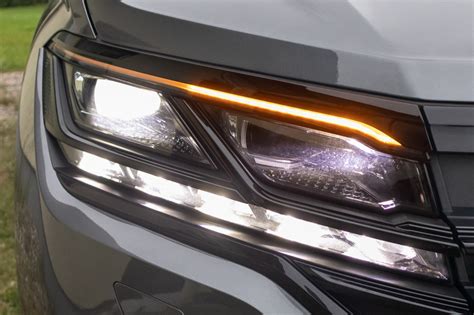 LED Matrix Scheinwerfer LED TFL mit dynamischem Blinklicht für VW Tou