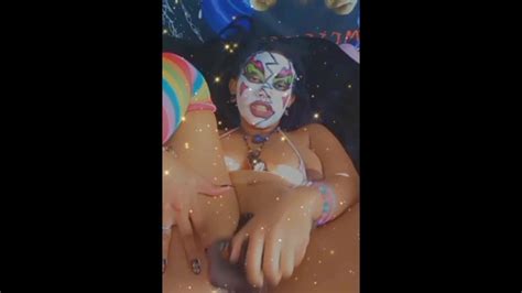 JUGGALETTE TEASES AND CREAMS HAIRY PUSSY Pornhub