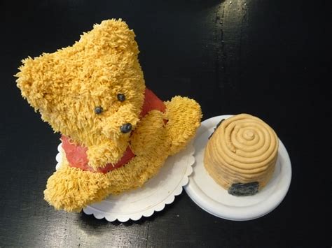 cake pooh bear 10