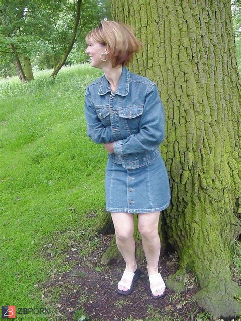 BRITISH CUMSLUT DEE ZB Porn