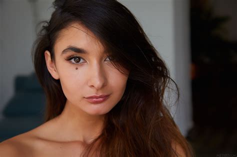 Hình nền đàn bà Brunette phòng sinh hoạt cái ghế đi văng tóc dài Gặp nghệ thuật Bambi