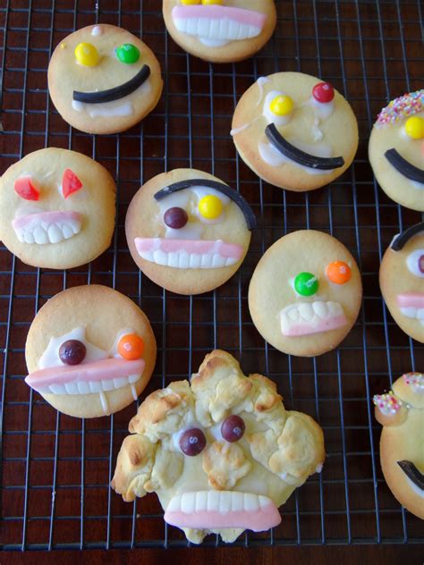 Funny Face Biscuits – Be A Fun Mum