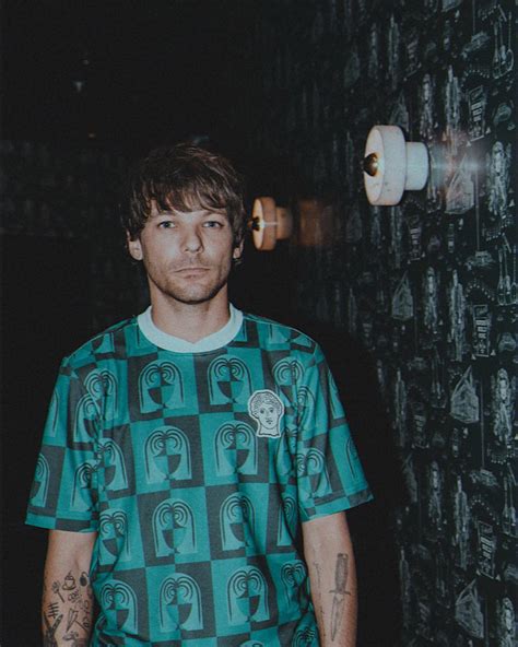 Louis Tomlinson Updates On Twitter Louis Fotografiado Para