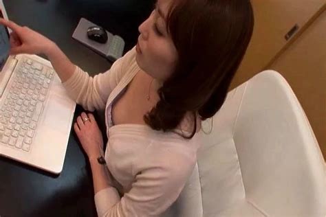 Watch 乳首が見れる会社このOLは優秀だ Ol 乳首 胸ちら Porn SpankBang