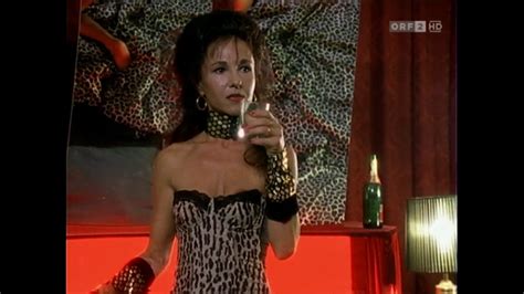 Naked Susa Juhasz in Kaisermühlen Blues